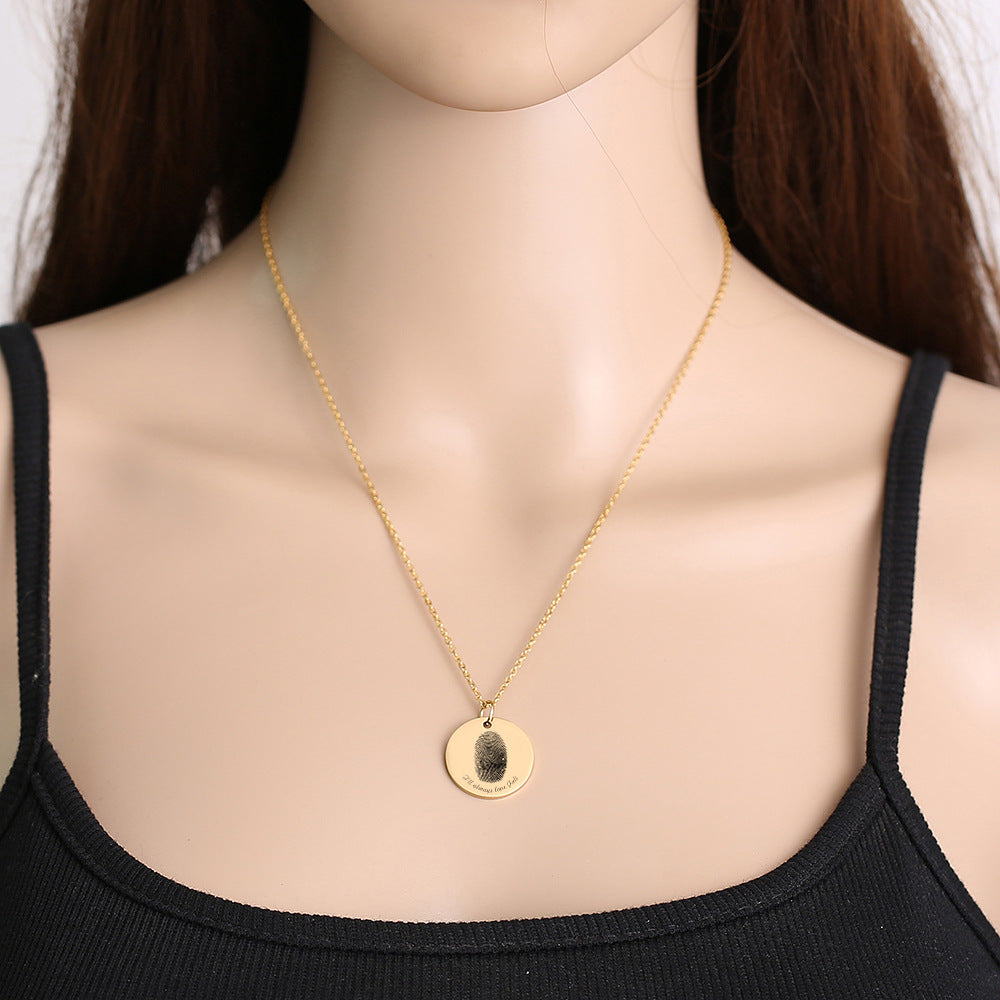 Collier empreinte et prénom – vue 1