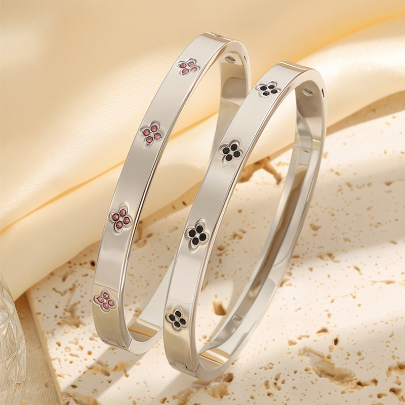 Bracelet trèfles en acier, photo 10