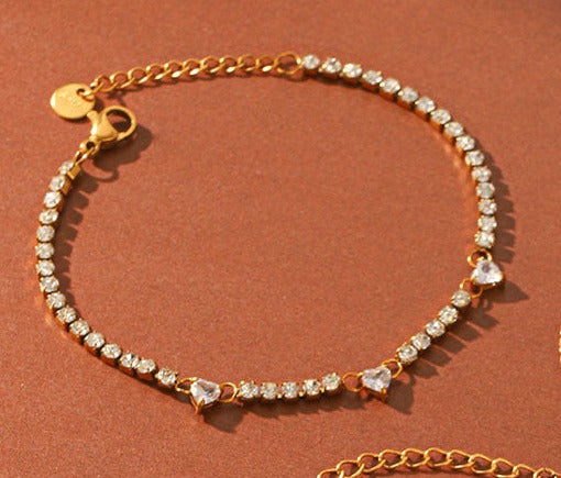 Bracelets fins dorés perles, zircons et étoiles