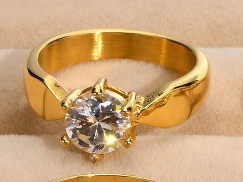 Bague solitaire zircon dorée